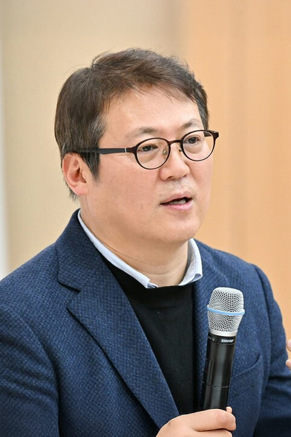 김경일